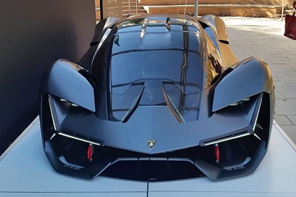 Nuevo diseño de automóvil con fibra de carbono desarrollado por John Hart y Mircea Dinca en el Instituto de Tecnología de Massachusetts en un proyecto conjunto con Automobili Lamborghini.